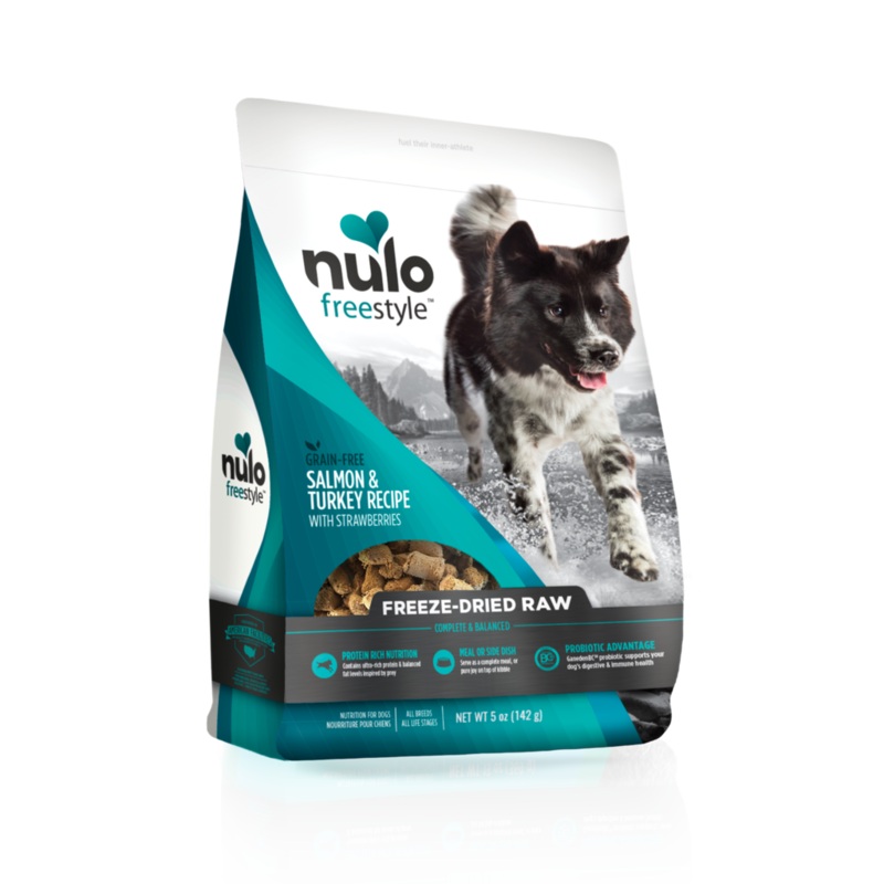 Nulo Freestyle Freeze-Dried Raw Salmon & Turkey with Strawberries